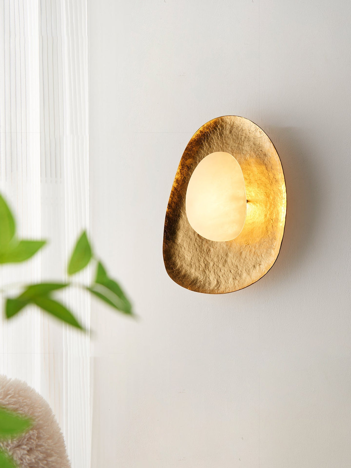 Terieaine Halo Aperture Wandleuchte