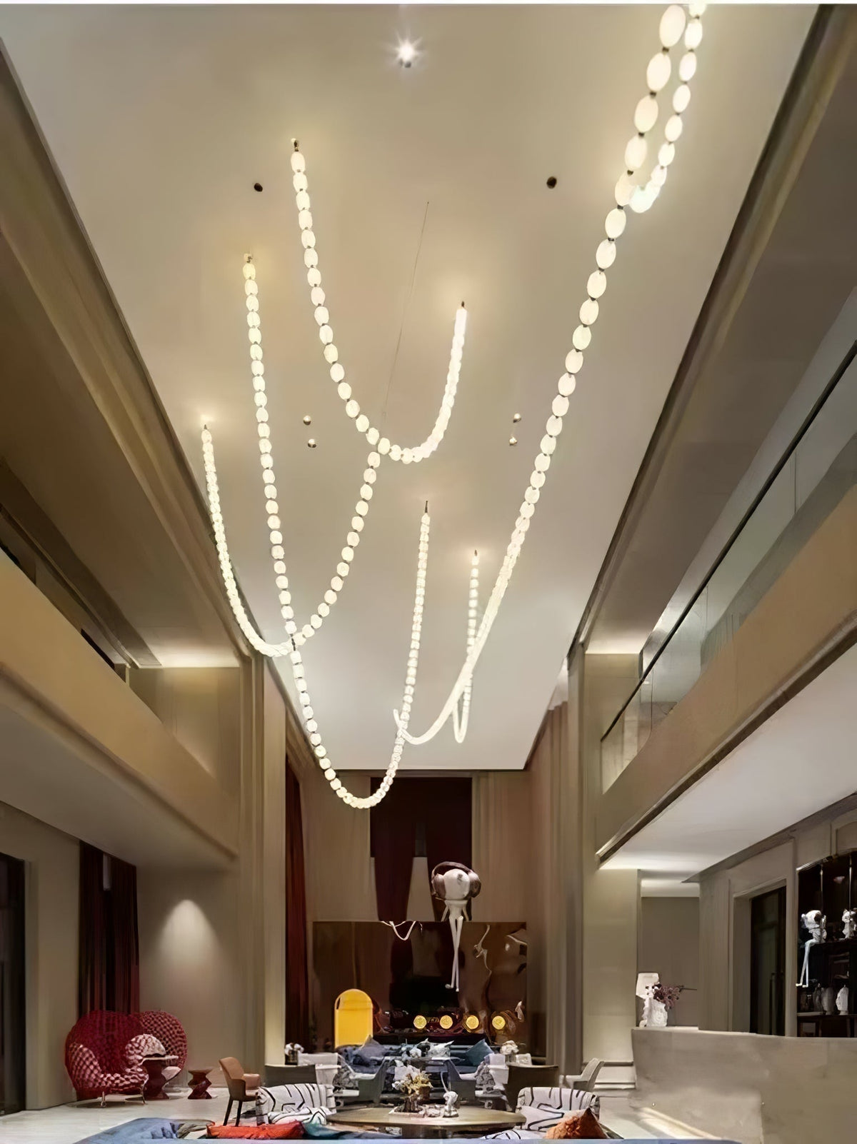 PearlCascade Kronleuchter aus Glas mit Kugeln