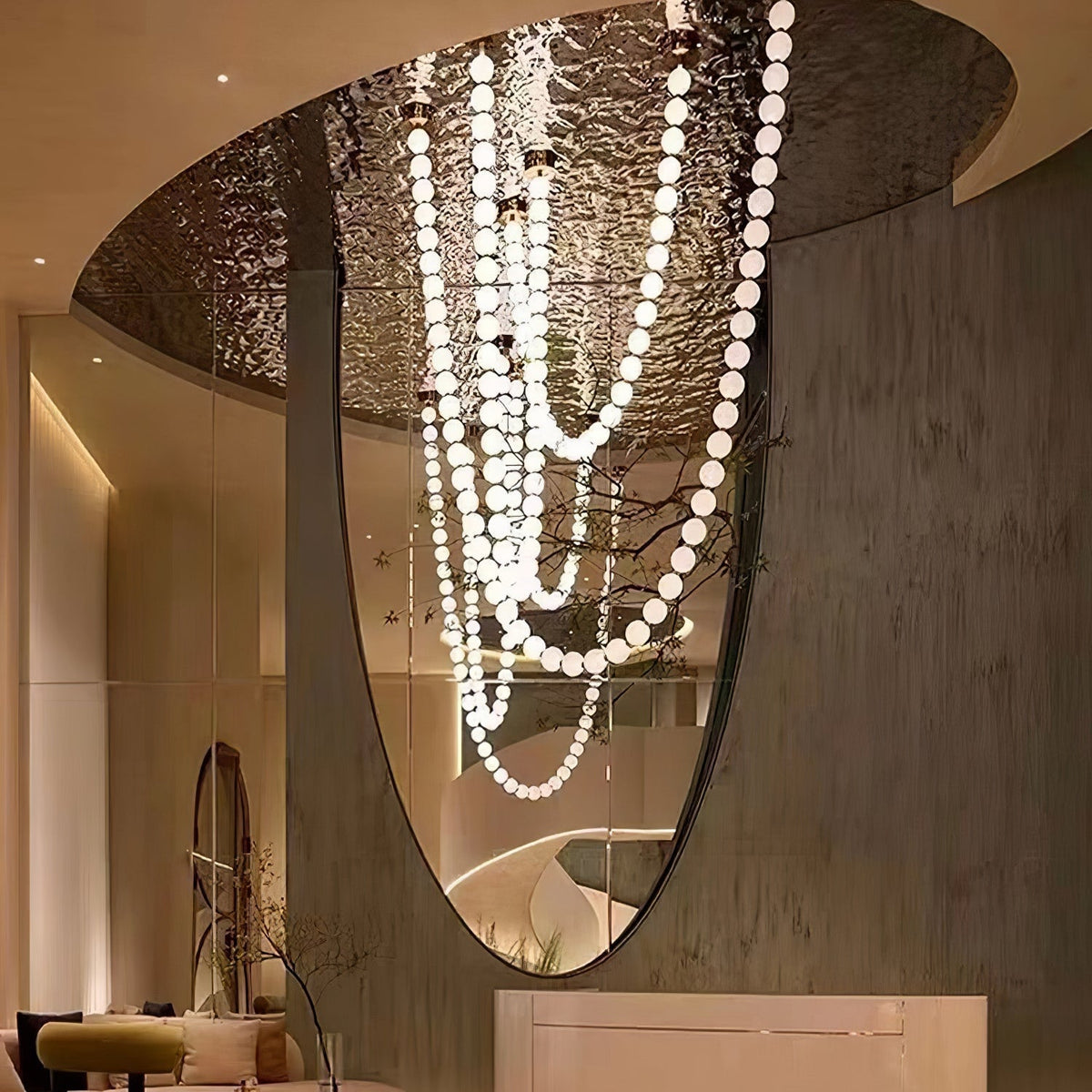 PearlCascade Kronleuchter aus Glas mit Kugeln