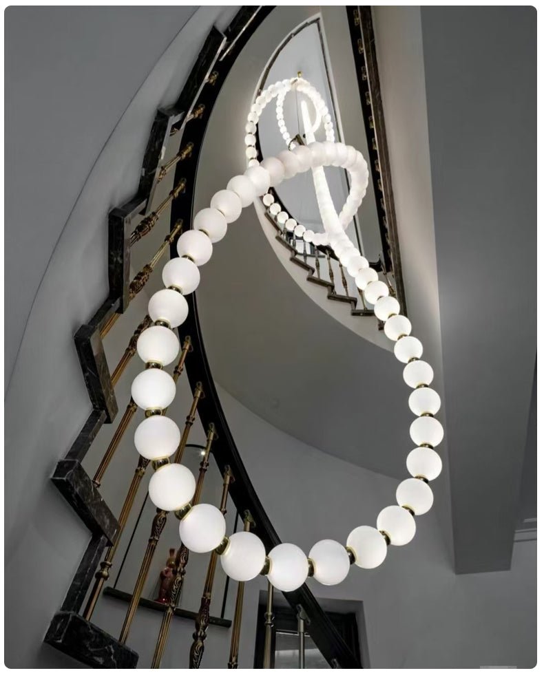 PearlCascade Kronleuchter aus Glas mit Kugeln