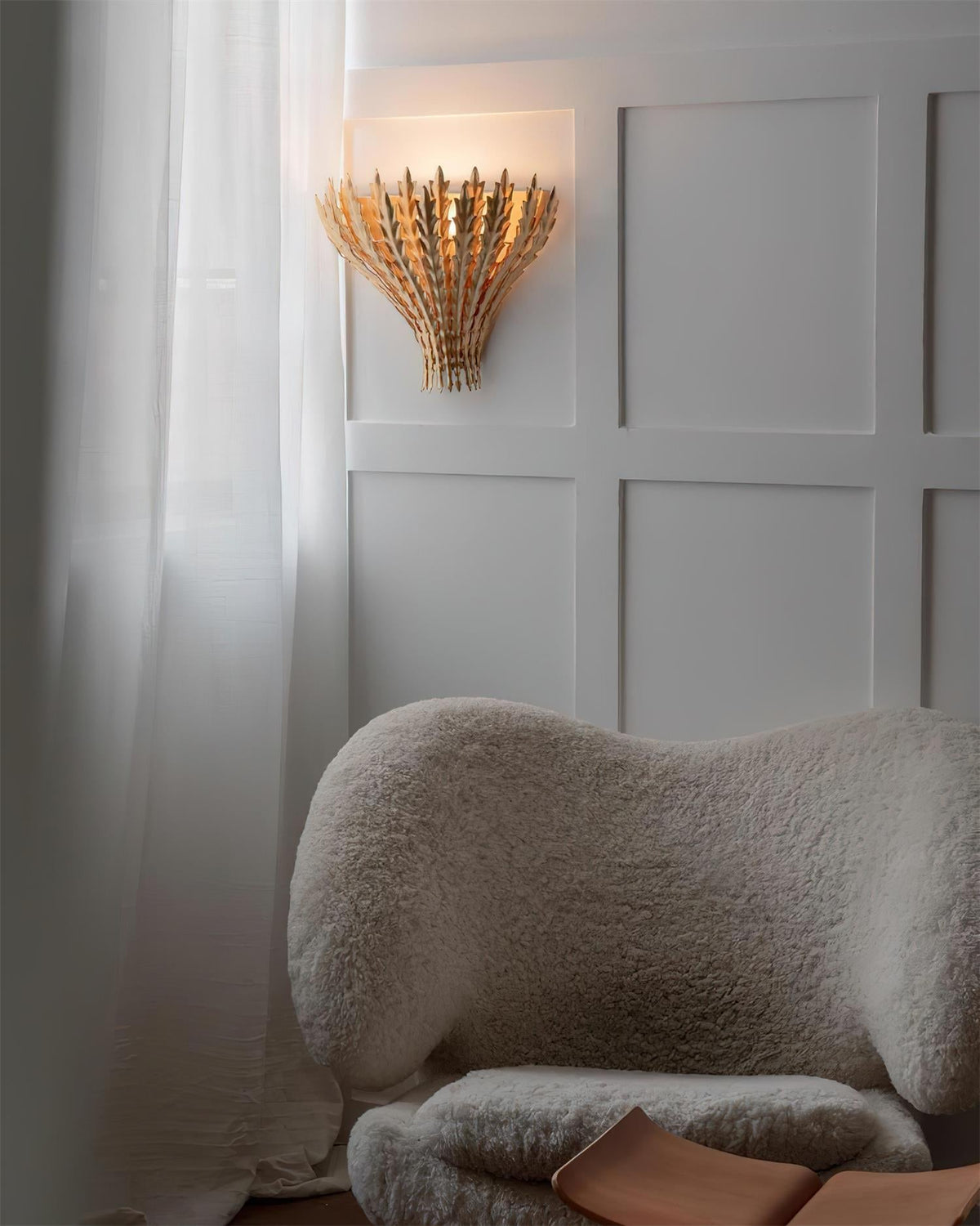 Hampton Wandleuchte Handgefertigtes Blatt-Motiv Eleganz