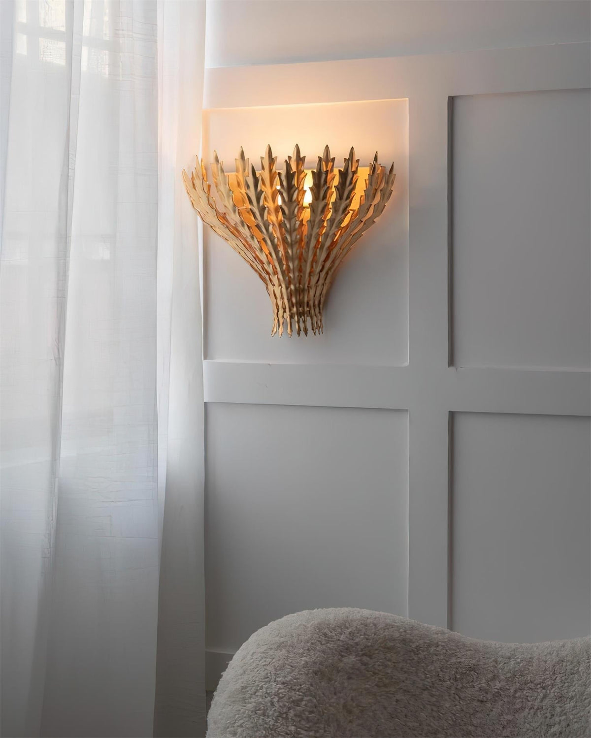 Hampton Wandleuchte Handgefertigtes Blatt-Motiv Eleganz