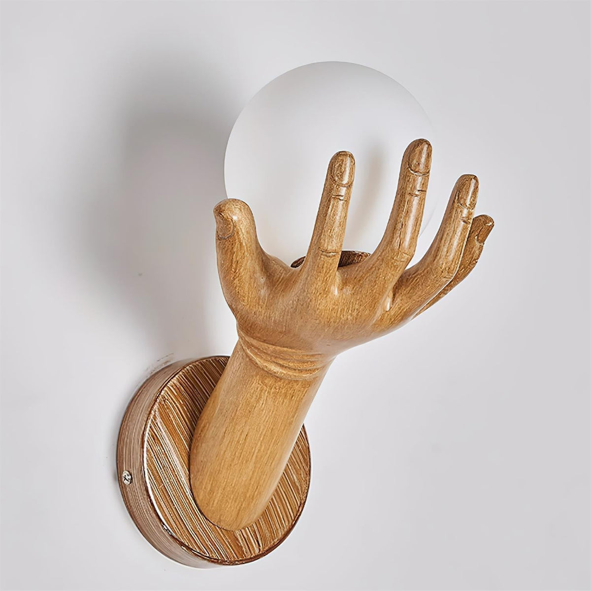 Wandleuchte Polymer Körper Handform Kugelschirm Holzmaserung