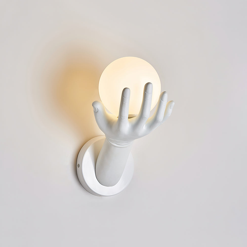Wandleuchte Polymer Körper Handform Kugelschirm Holzmaserung