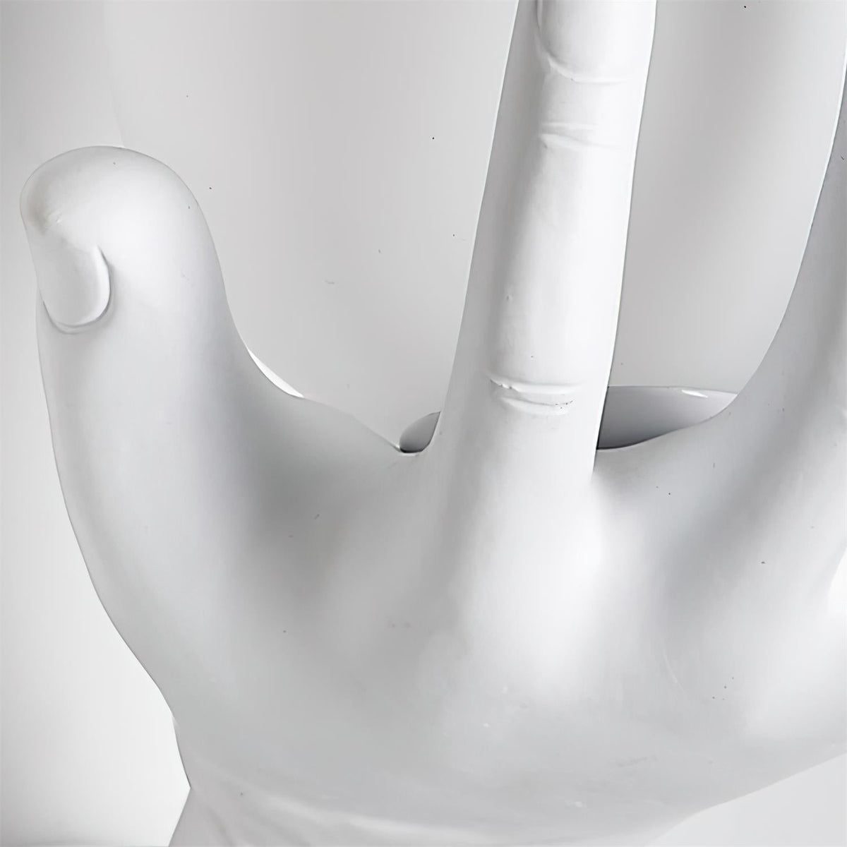 Wandleuchte Polymer Körper Handform Kugelschirm Holzmaserung