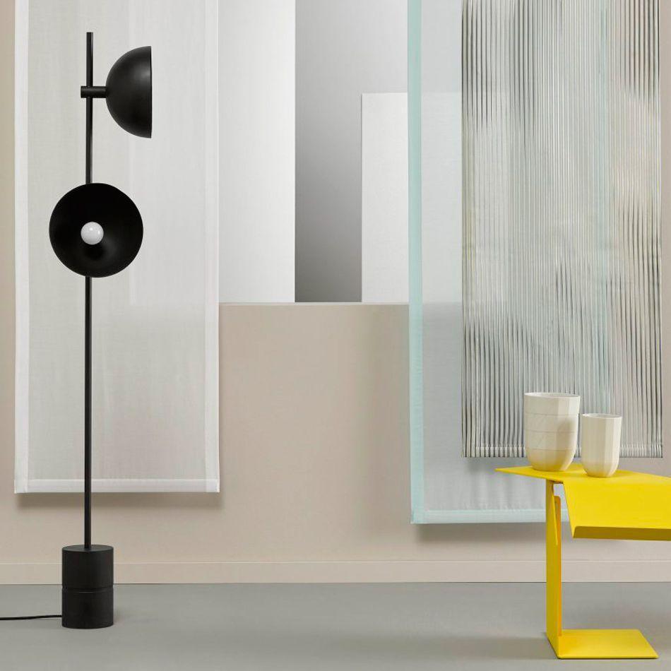 Lumase Stehleuchte aus Glas im minimalistischen Stil
