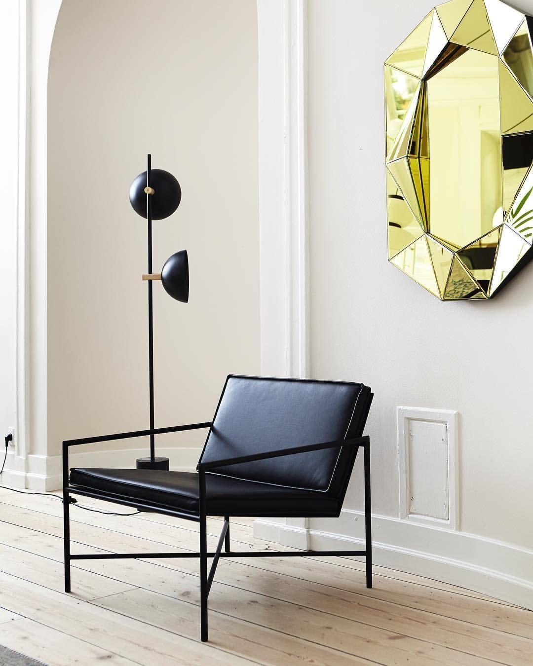 Lumase Stehleuchte aus Glas im minimalistischen Stil