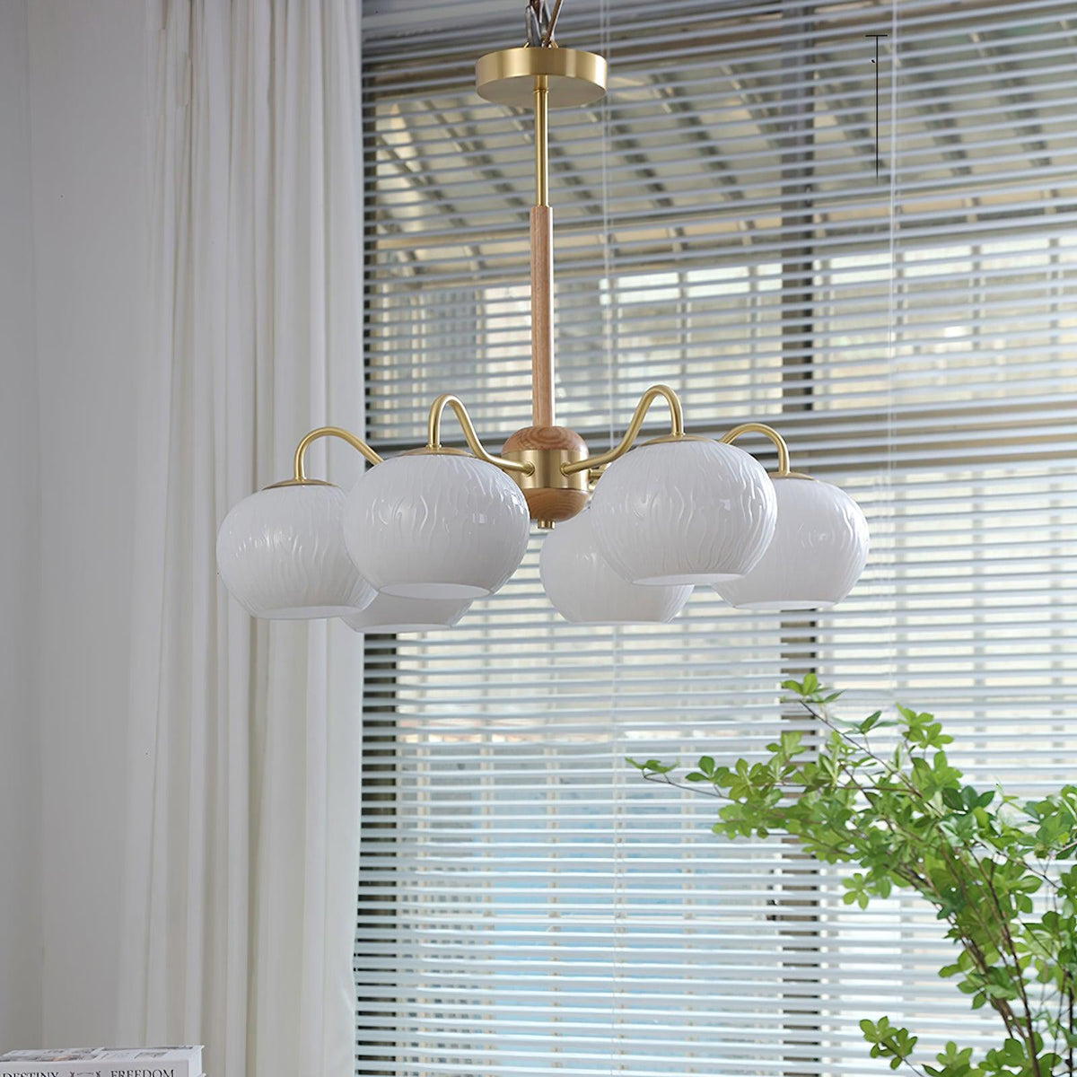 Elyra Eleganter Kronleuchter aus Holz