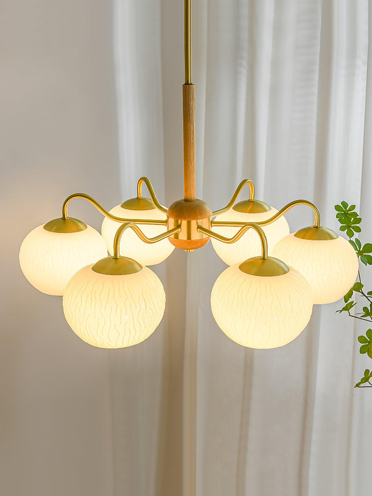 Elyra Eleganter Kronleuchter aus Holz