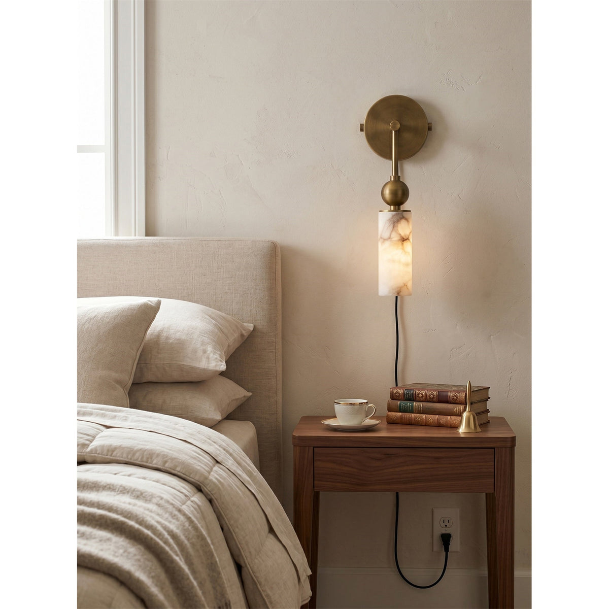 Eiraina Alabaster Wandleuchte mit Stecker