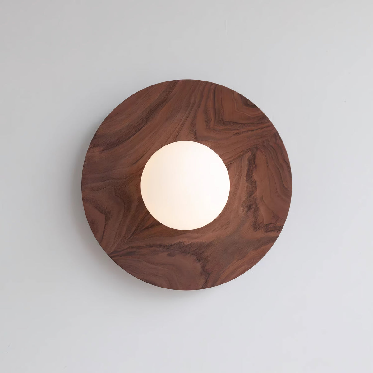 Eloza zeitgenössische minimalistische Wandleuchte aus Holz und Glas