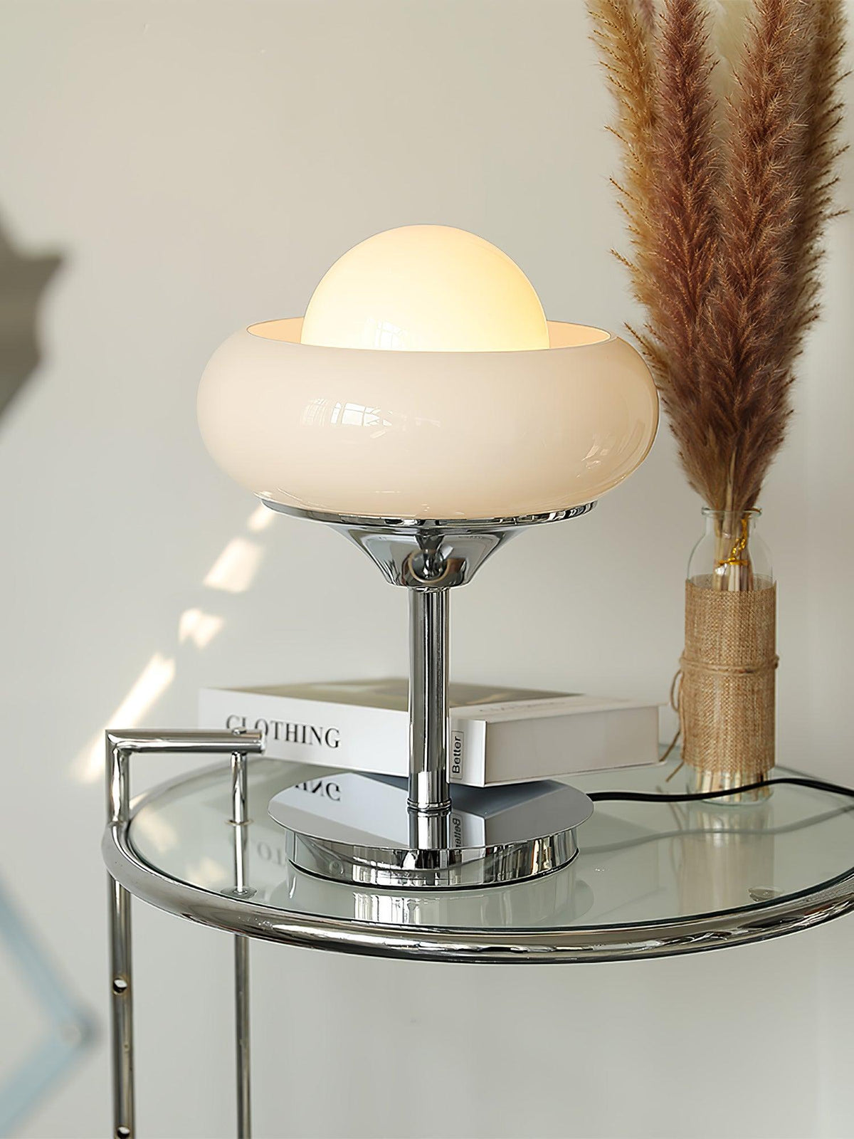 Solise Tischleuchte aus Glas im Retro-Vintage-Stil