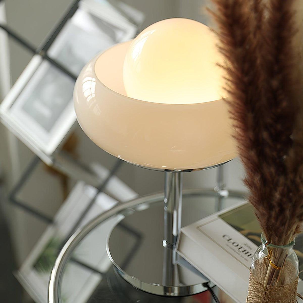 Solise Tischleuchte aus Glas im Retro-Vintage-Stil