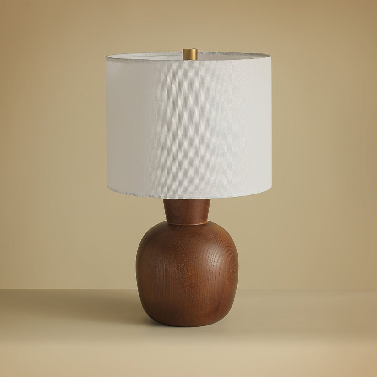 Joan Minimalistische Tischleuchte aus Holz