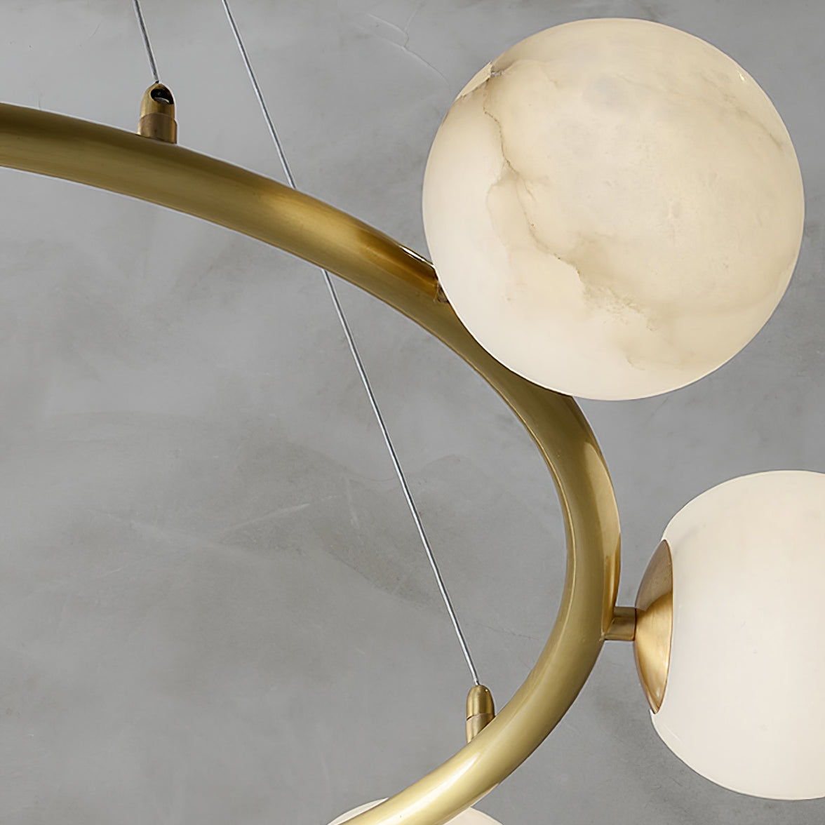Helix Kronleuchter aus Alabaster mit Kugeln