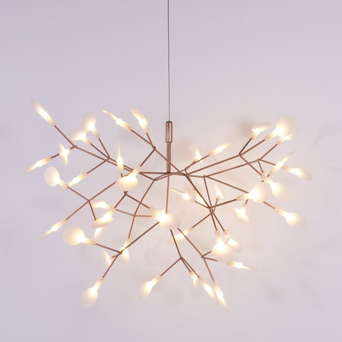 Auroreon Kronleuchter Roségold Firefly LED Ast