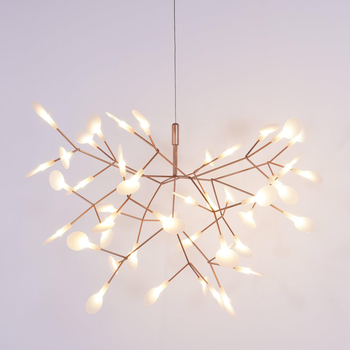 Auroreon Kronleuchter Roségold Firefly LED Ast