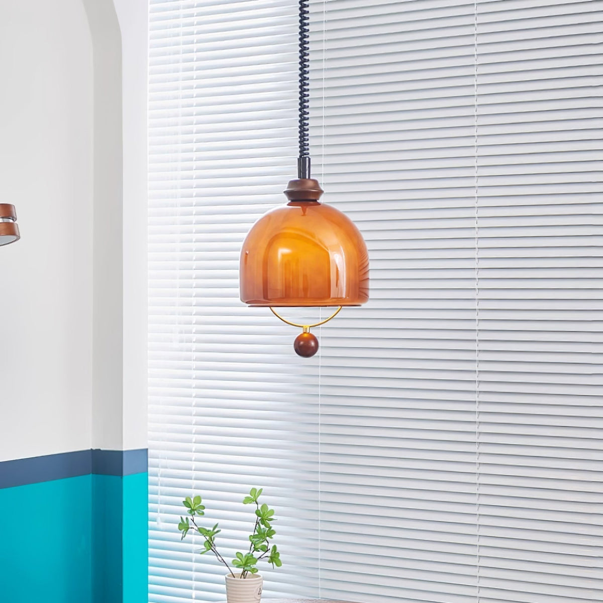 Elveise Minimalistische Pendelleuchte aus Holz in Dunkelwalnuss und Dunkelbraun