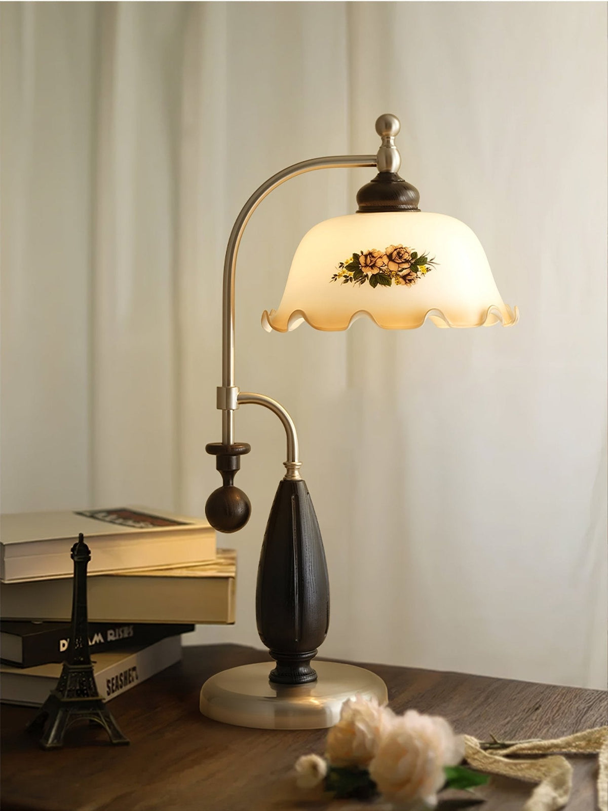 Sylorette Tischlampe aus Holz im Vintage-Stil