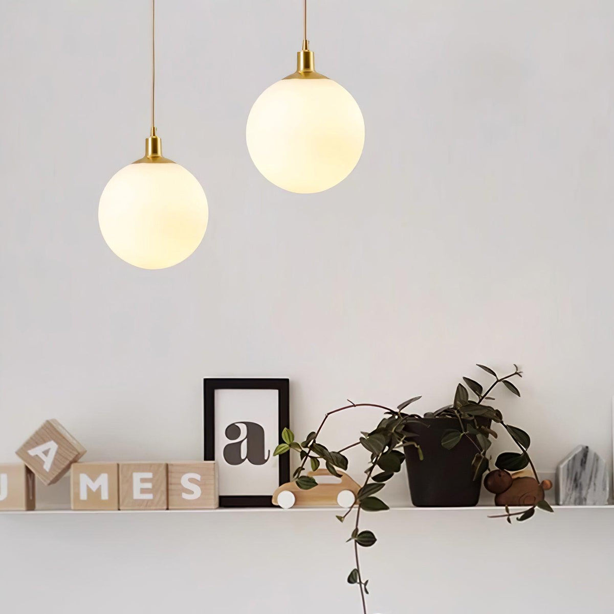Orbita Minimalistische Messing-Pendelleuchte