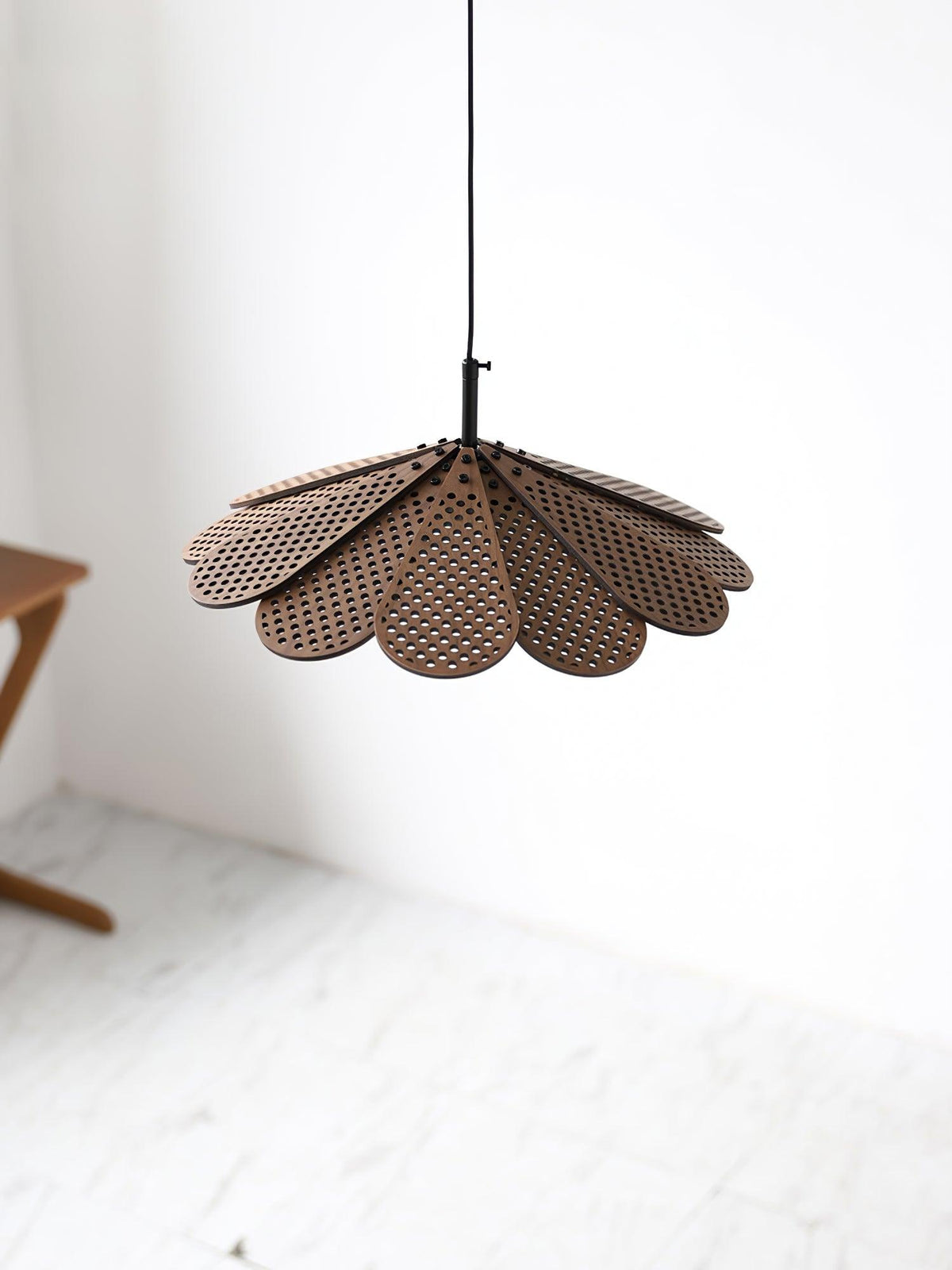 Zevarus Pendelleuchte im nordischen Wabi-Sabi-Stil aus Holz