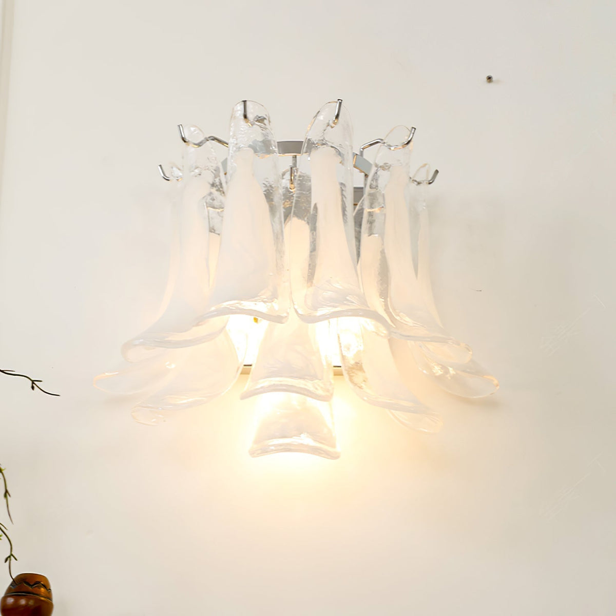 Celarelle Wandleuchte Petal Glas Hufeisenform Minimalistisch