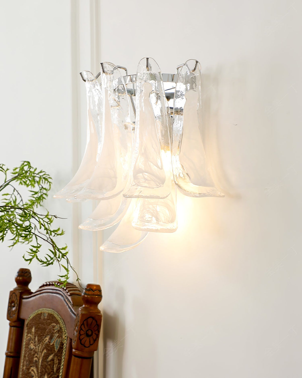 Celarelle Wandleuchte Petal Glas Hufeisenform Minimalistisch