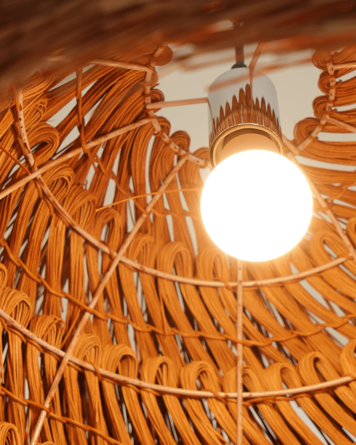 Wickora Vintage Pendelleuchte in dunklem Naturrattan &