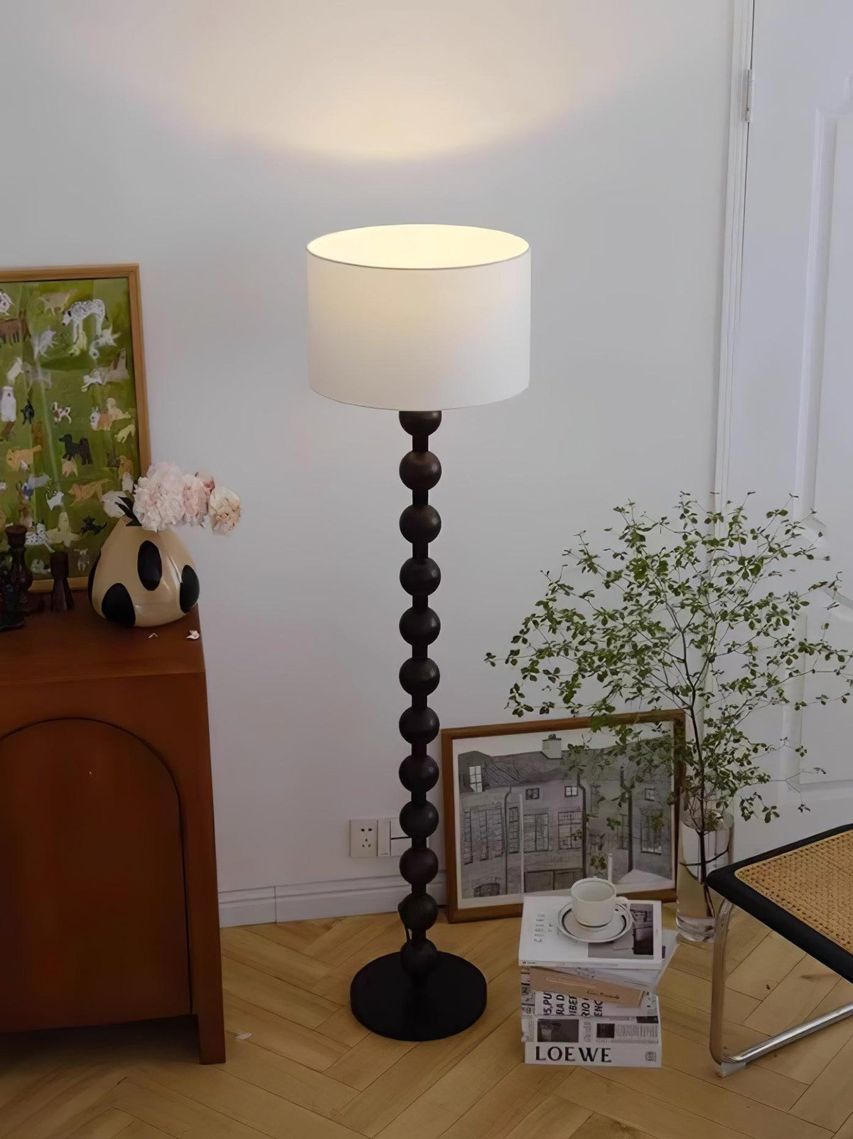 Paston Stehleuchte aus Holz mit Stoffschirm