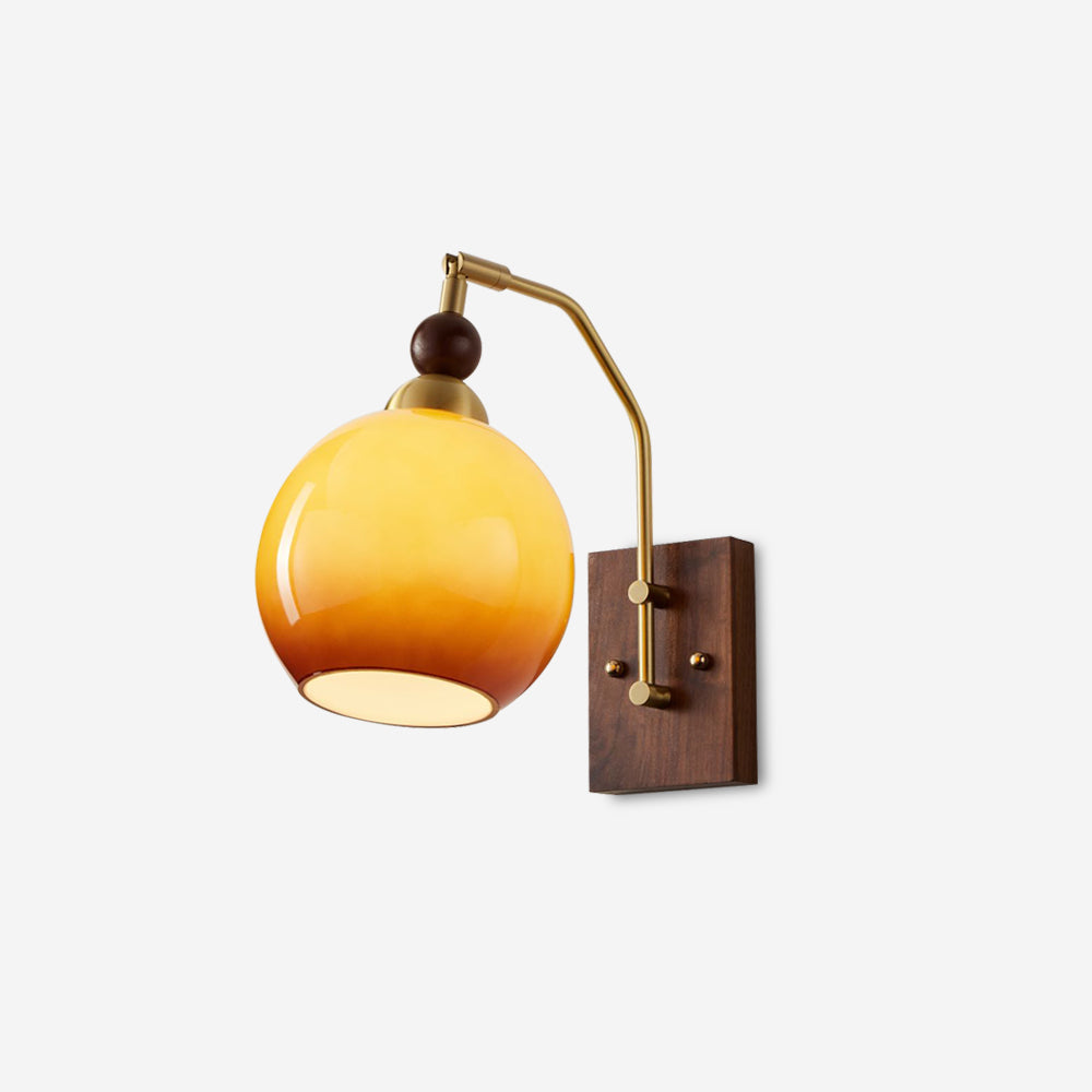 Rinuette Wandleuchte aus Messing mit Glas in Walnuss-Optik