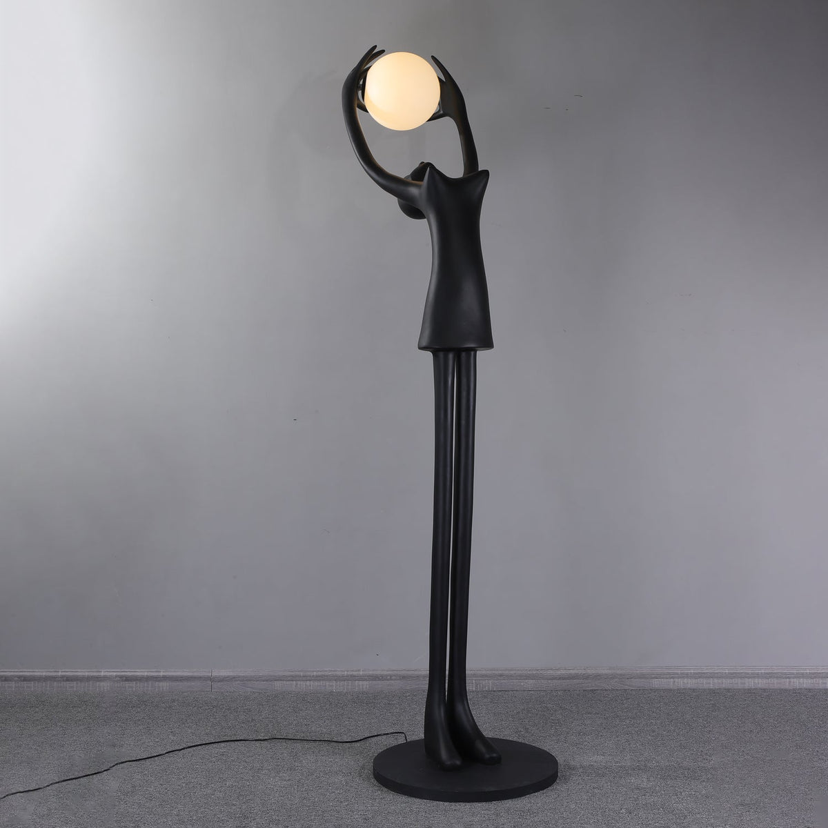 Lynorel Figurative Schwarz Stehleuchte