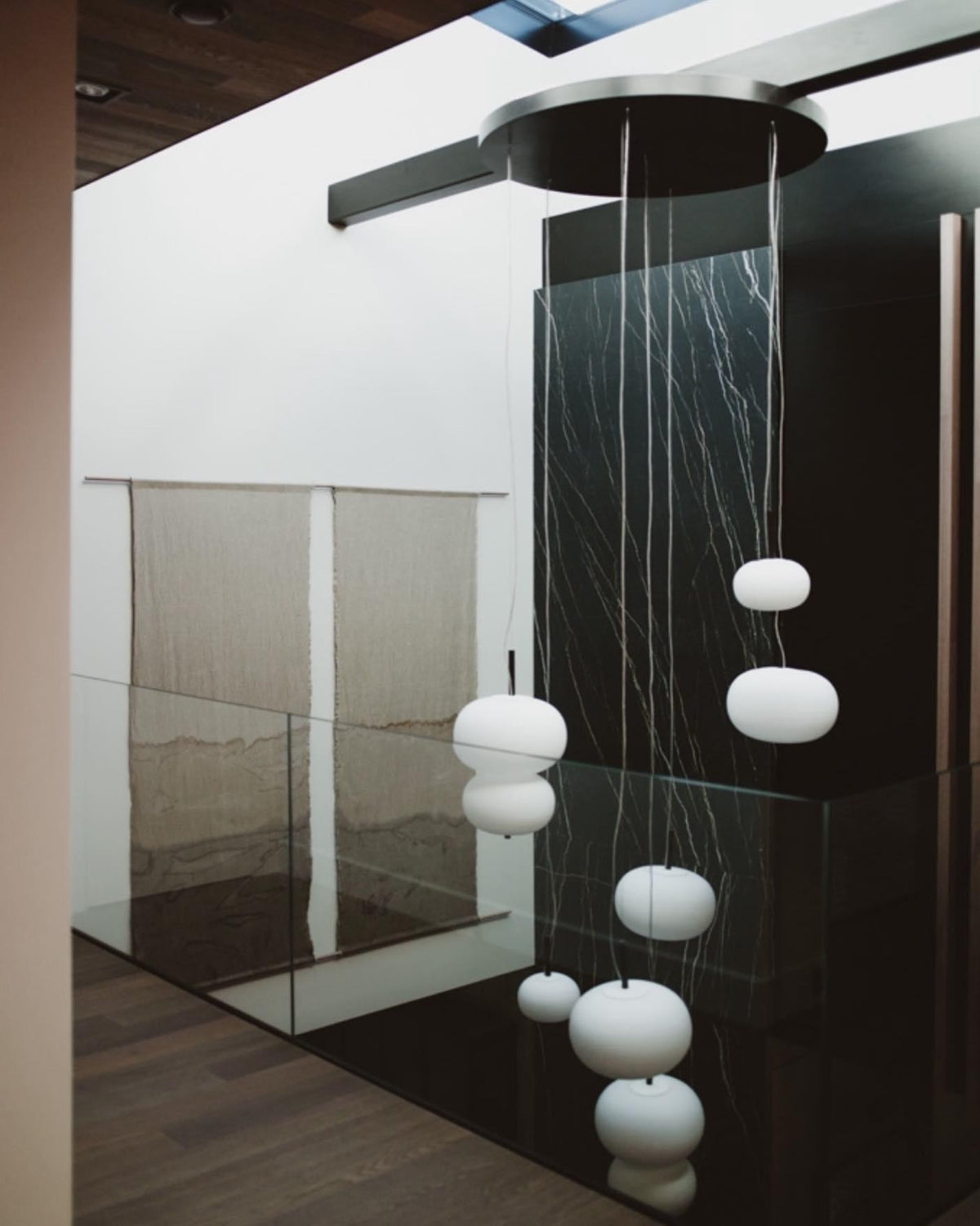 Duality Moderne Pendelleuchte aus Glas