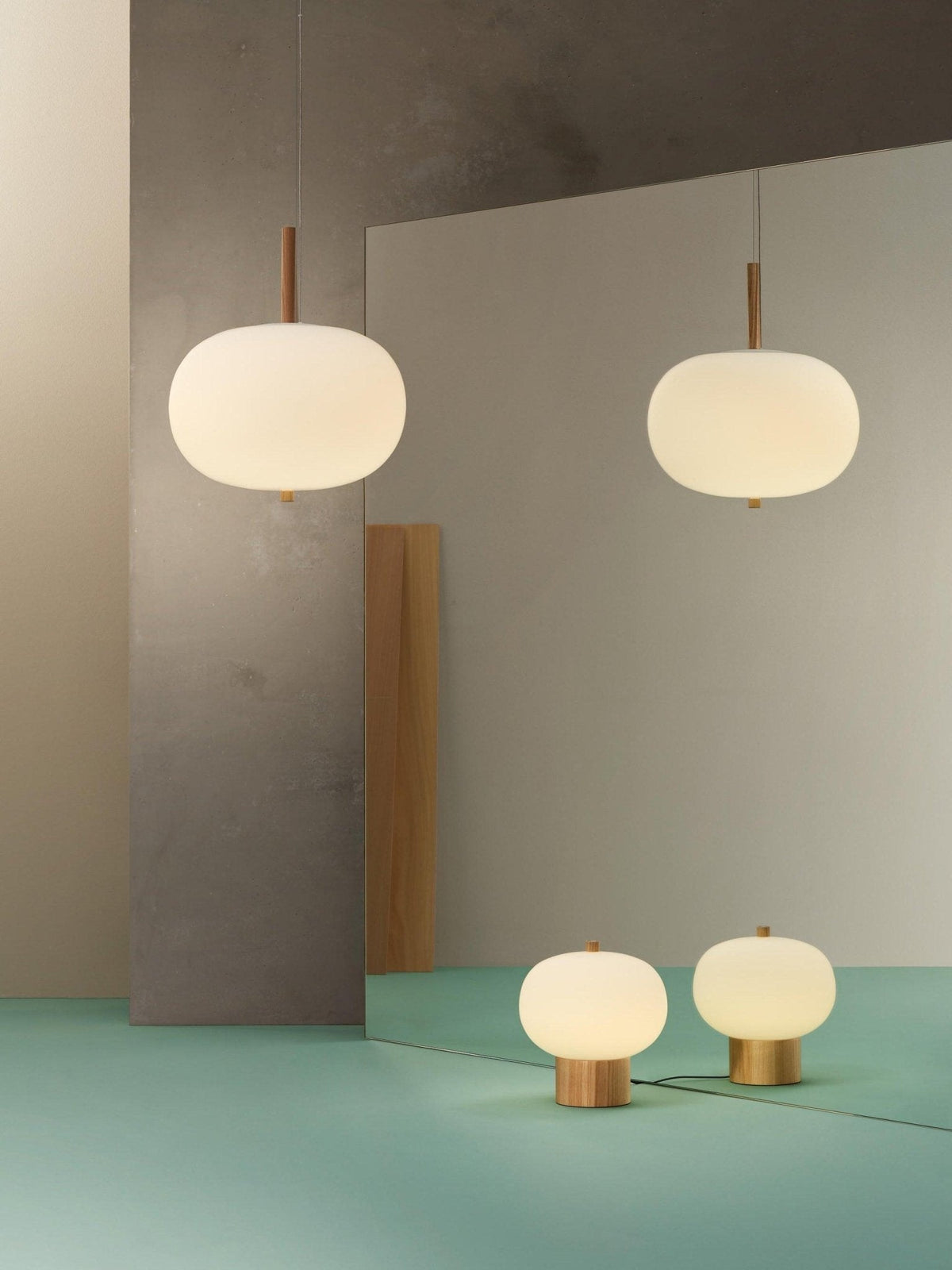 Jaldes Tischleuchte aus Holz und Glas
