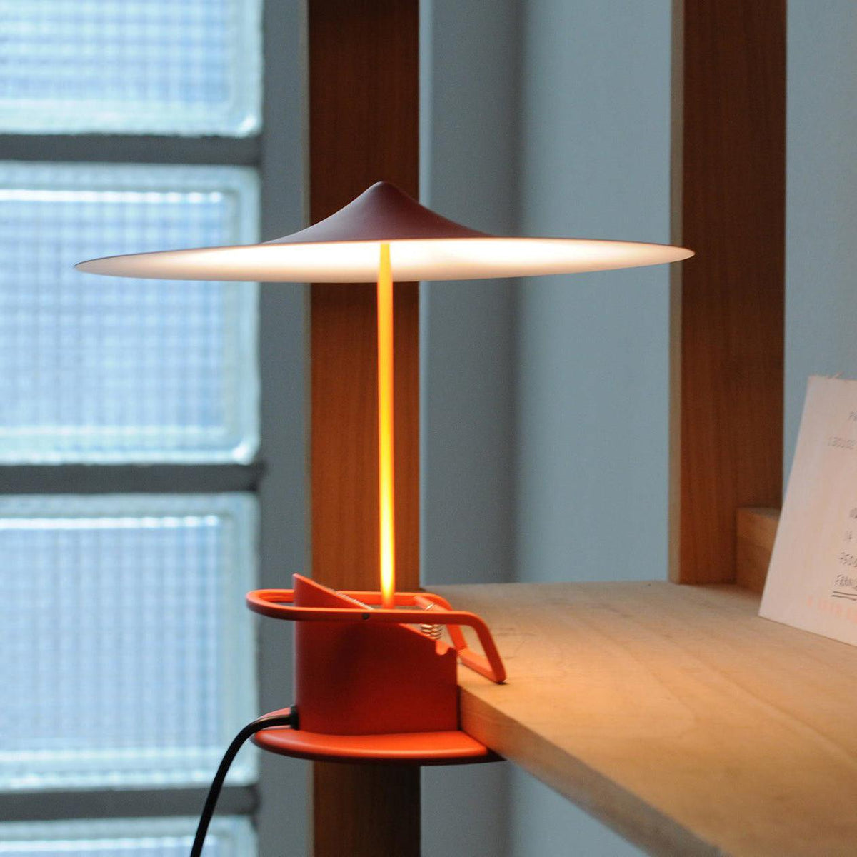 Lumoce futuristische Tischleuchte aus Aluminium