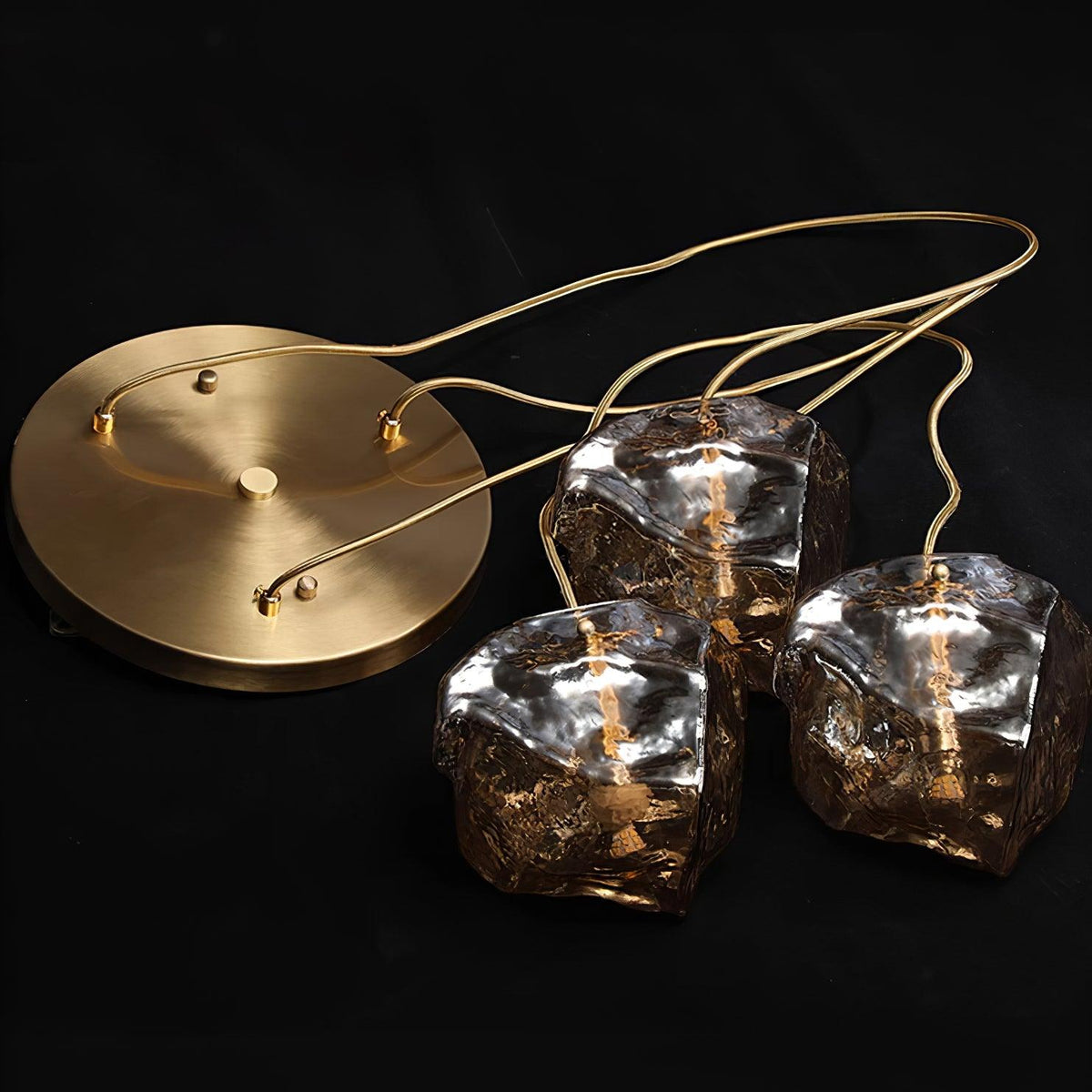 Kixu luxuriöse Pendelleuchte aus Messing