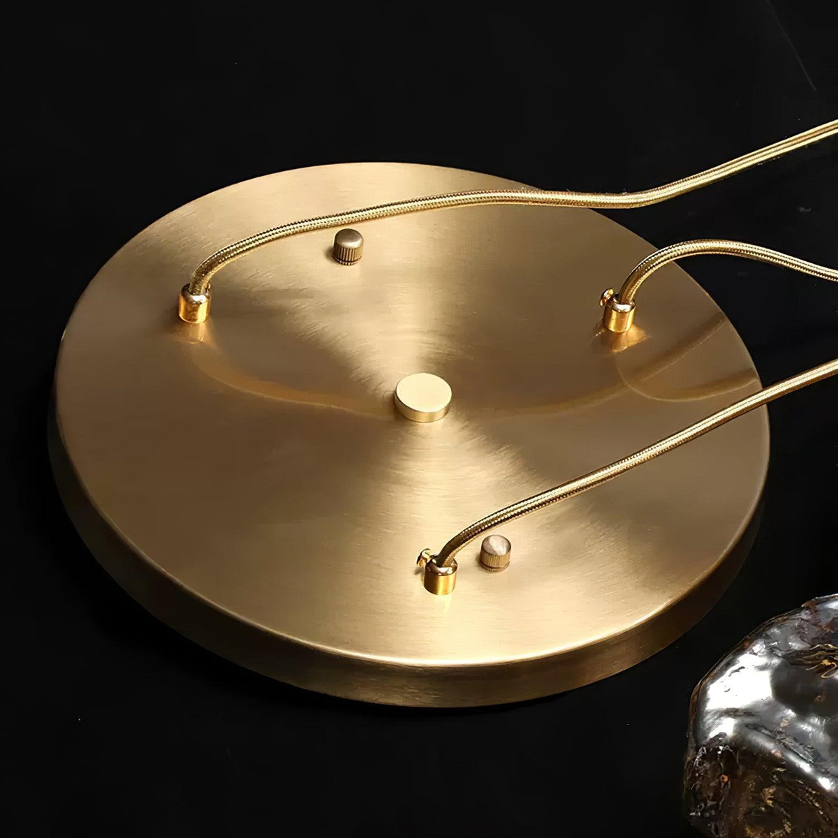 Kixu luxuriöse Pendelleuchte aus Messing