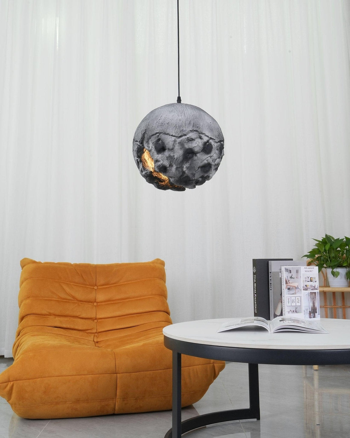 Ilphaara Irregular Planet Kunststoff-Pendelleuchte