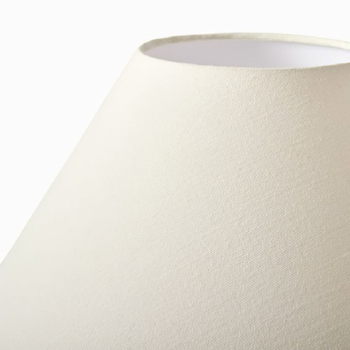 Lindenier Tischleuchte aus Holz