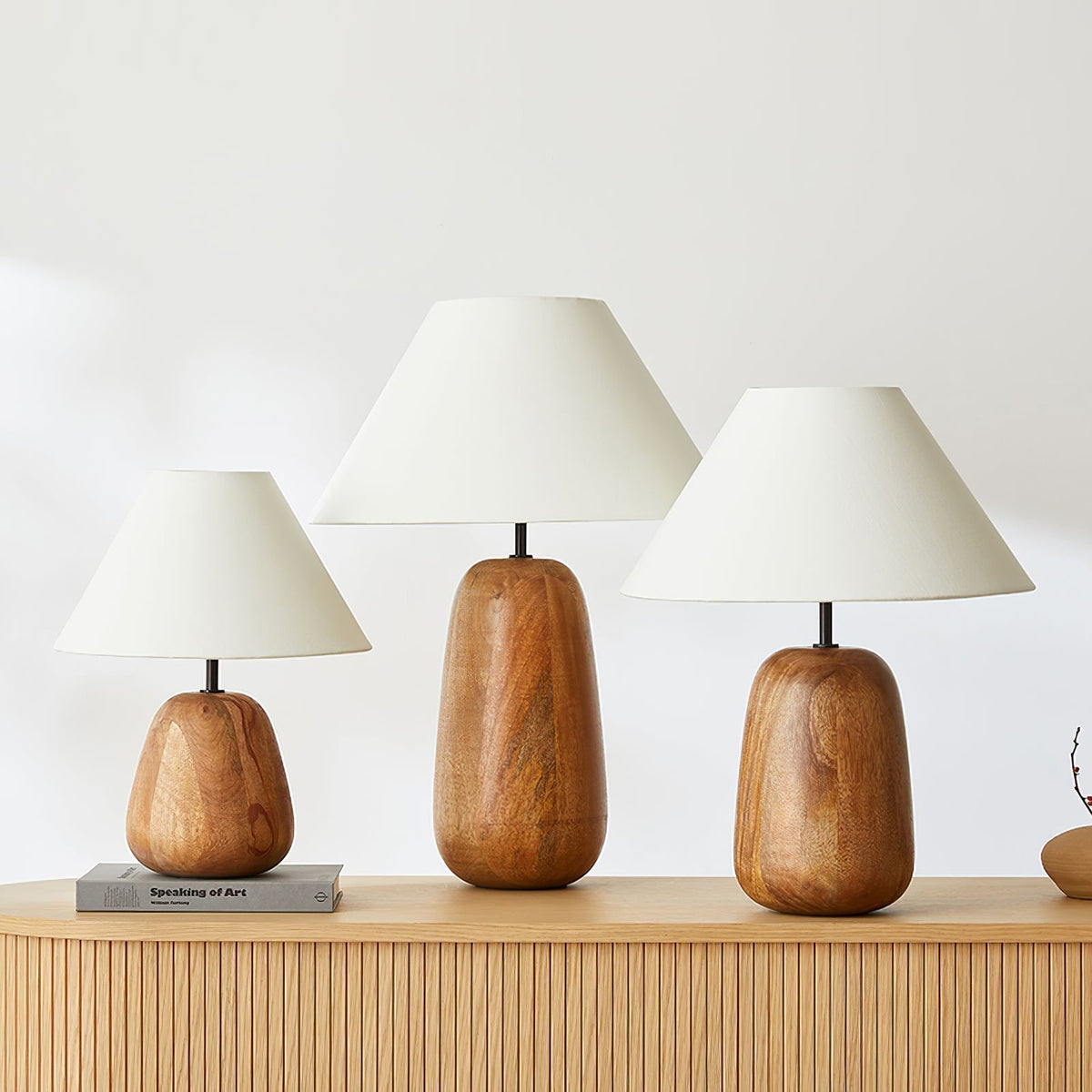Lindenier Tischleuchte aus Holz