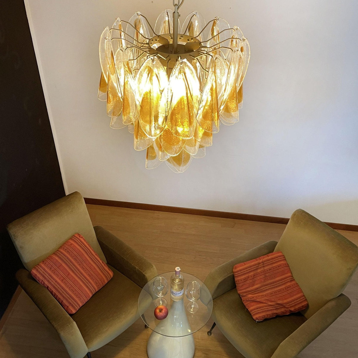 Vild Kronleuchter Isabella Gold Petal Layered