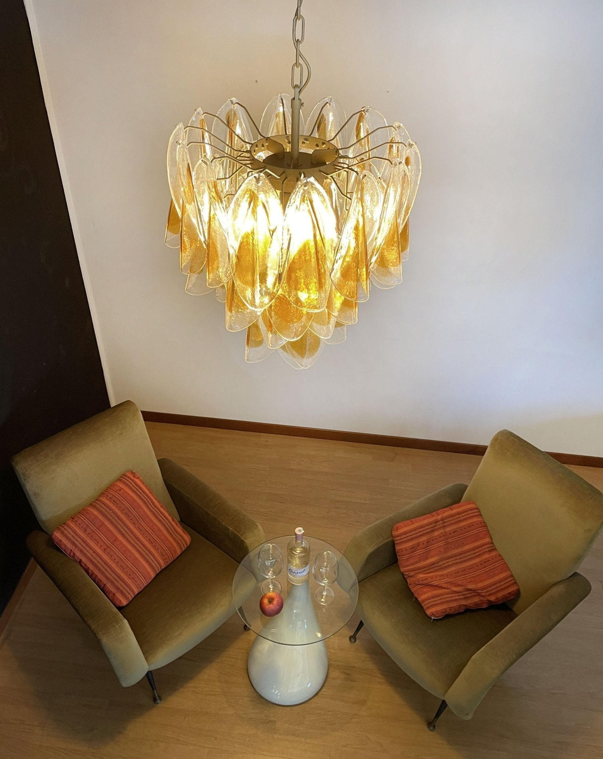 Vild Kronleuchter Isabella Gold Petal Layered
