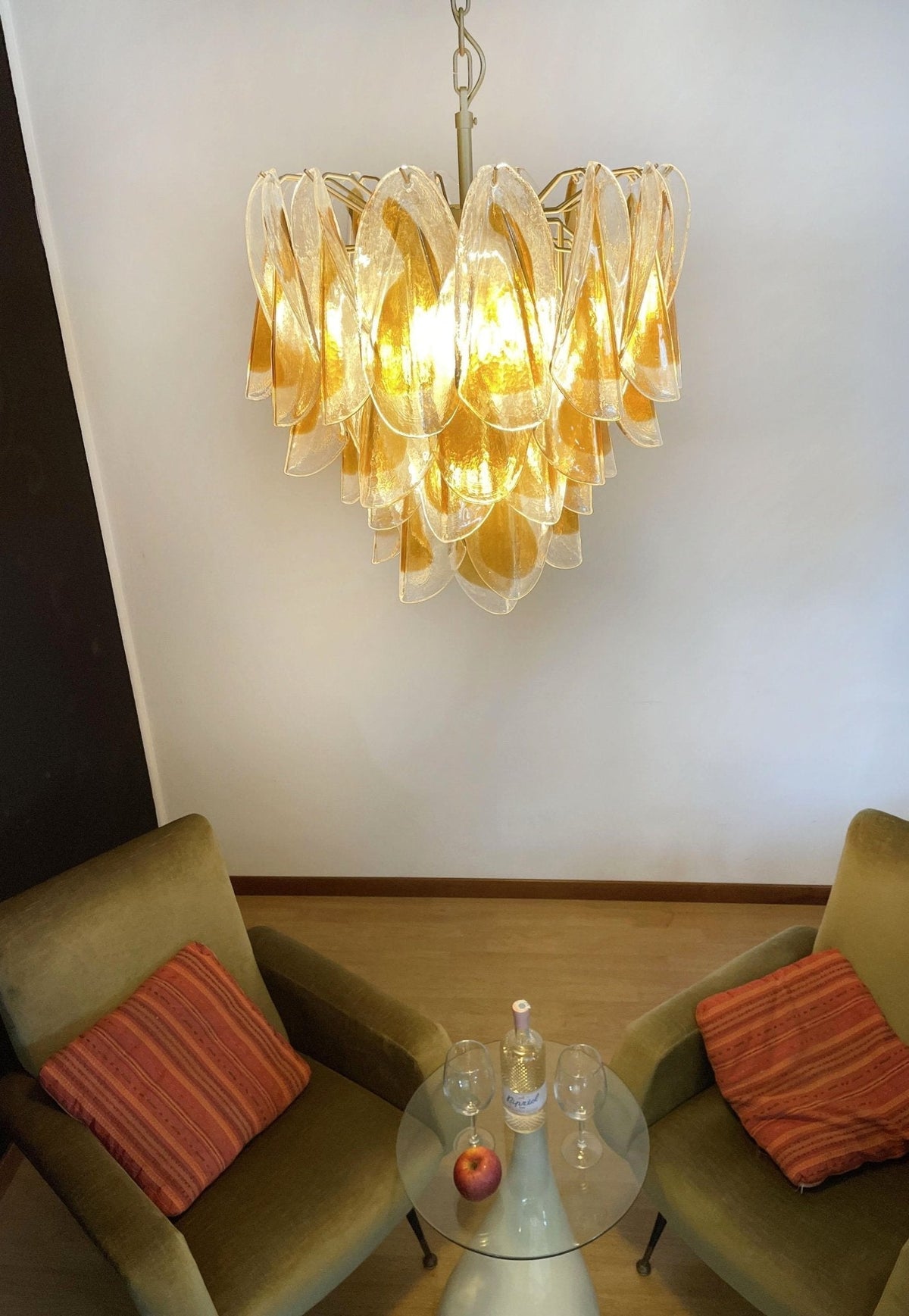 Vild Kronleuchter Isabella Gold Petal Layered