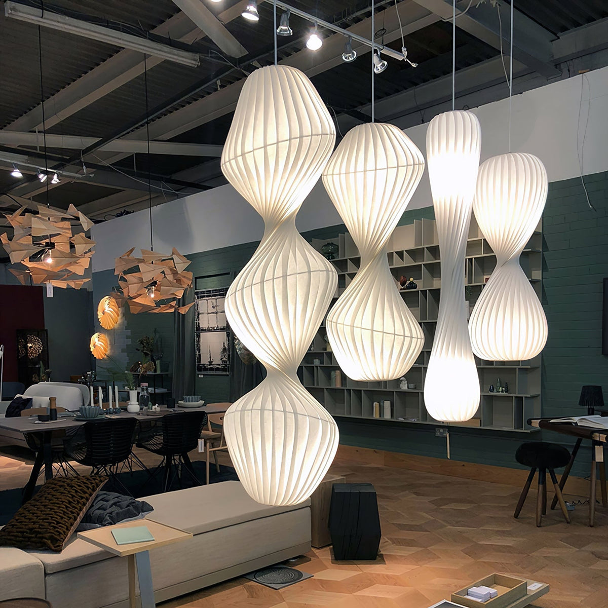Alcareth Premium Nordische Kunst-Pendelleuchte aus Kunststoff
