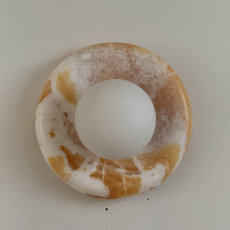 Renisenne Wandleuchte aus gelbem Onyx