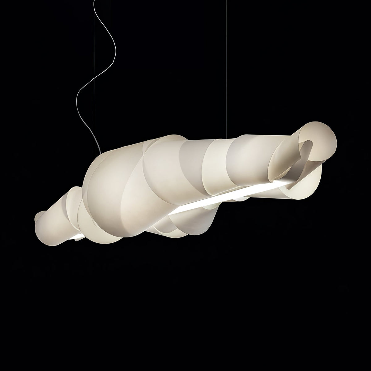 Ribbon Kronleuchter aus PVC im Spielvollen Stil