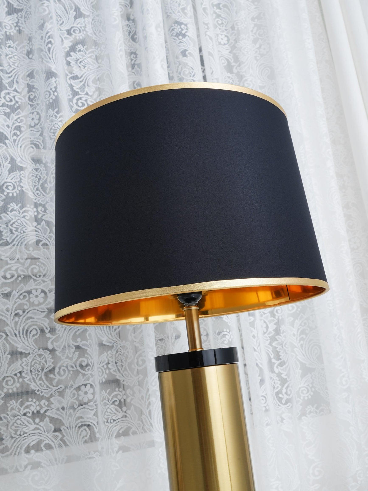 Cur Tischleuchte modern +