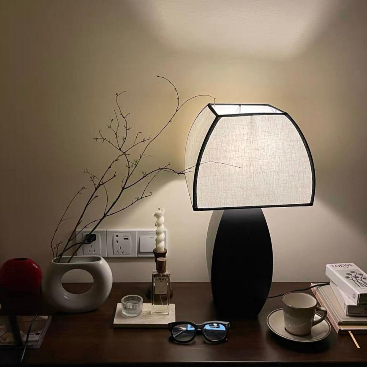 Alux Minimalistische Tischleuchte aus Stoff