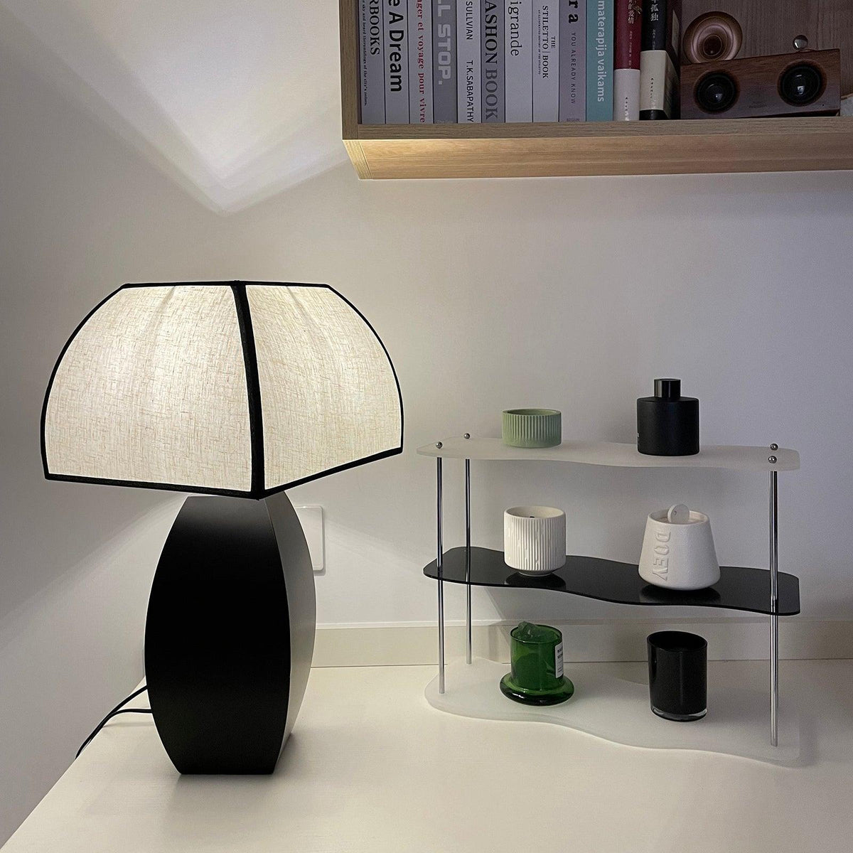Alux Minimalistische Tischleuchte aus Stoff