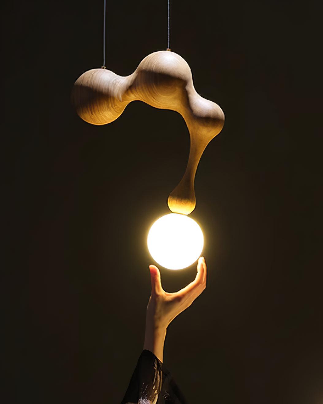 Hale luxuriöse Pendelleuchte aus Holz