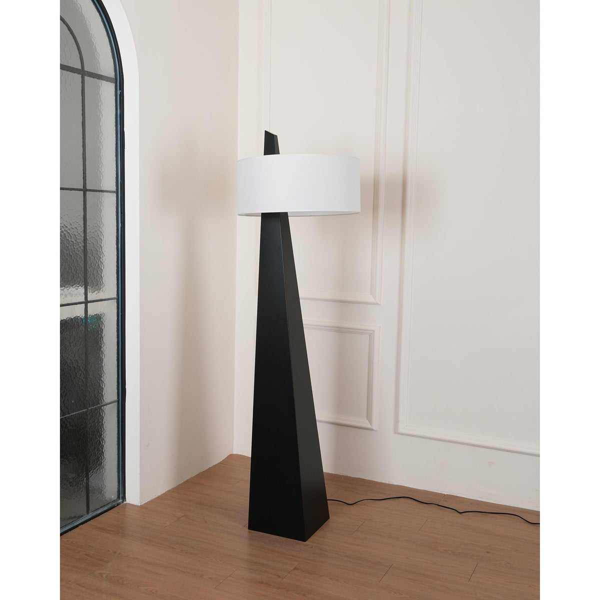 Renalise Obelisk Stehleuchte